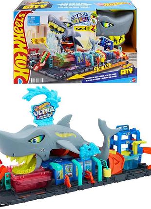 Hot wheels city ultra «let's race – на старт!» netflix мийка акули ігровий набір з автомобілем color reveal 1:64 та функцією зміни