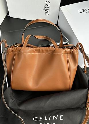 Сумка small cabas drawstring cuir triomphe in smooth calfskin 5