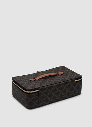 Косметичка top handle medium toiletry case in triomphe canvas and calfskin 7