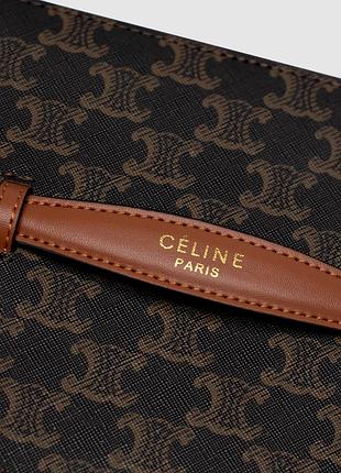 Косметичка top handle medium toiletry case in triomphe canvas and calfskin 8