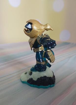Фигурка legendary lightcore grim creeper из серии видеоигр и игрушек skylanders swap force от компании activision 3