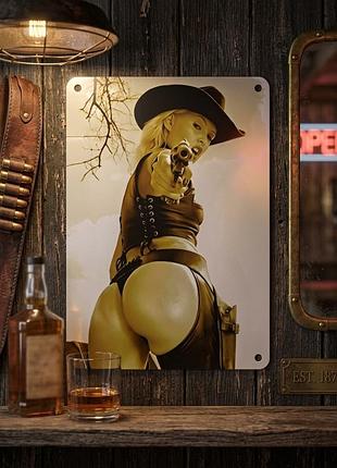 Металева вінтажна табличка "дівчина-ковбой/pin-up/дикий захід/ зброя/ револьвер/арт" 14х20 см