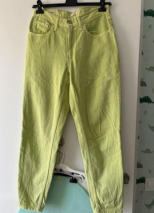 Жіночі джинси mom levi’s premium жовто-салатові, розмір 30