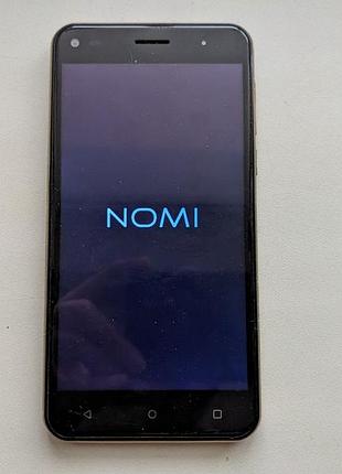 Смартфон nomi бу зависае