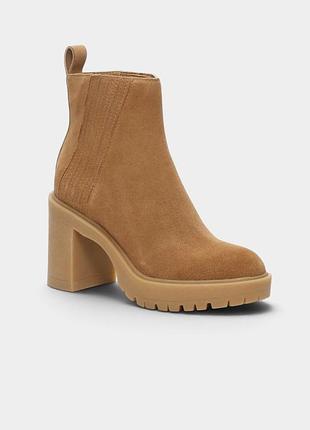Замшевые ботильоны dolce vita в оттенке camel