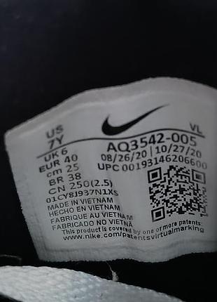 Кроссовки nike оригинал 40р. 7