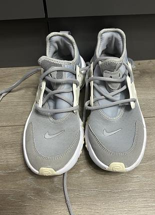 Кросівки nike