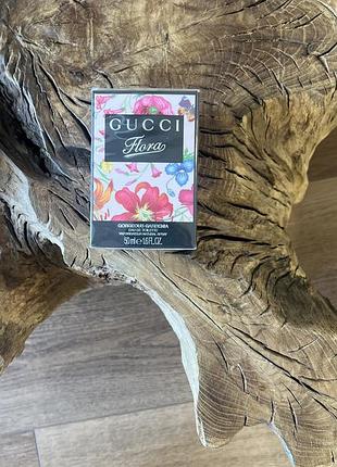 Парфумована вода gucci flora gorgeous gardenia об'ємом 50 мл.саме таке упакування і запах знятий з виробництва.залишки 100%орегінал