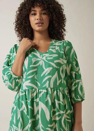 Яскрава зелена сукня міді у принт evans plus size 7