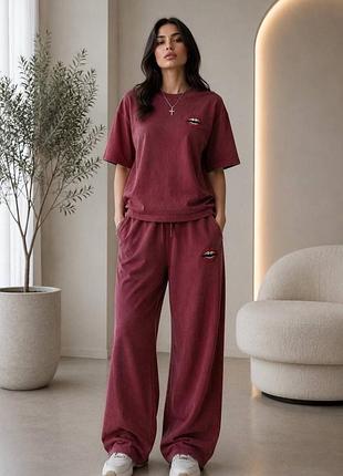 Спортивний костюм жіночий oversize з футболкою та штанами, бордовий