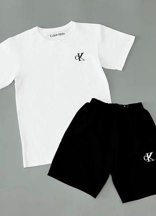 Комплект шорти+футболка calvin klein