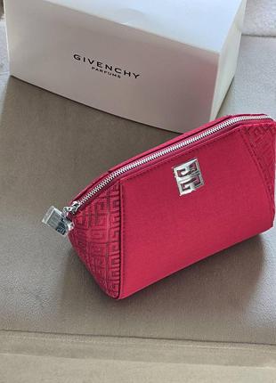 Оригінал червона косметичка givenchy
