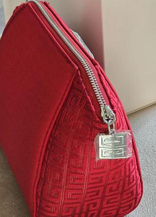 Оригінал червона косметичка givenchy 4