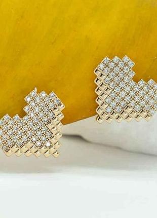Серьги dgs любовь 1050 18х18мм белые фианиты 7.0г позолота 18к тм xuping
