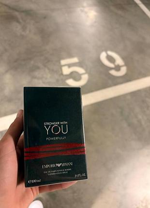 Emporio armani stronger with you powerfully – це 100 мл парфумованої води для чоловіків