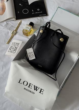 Сумка pebble pouch in smooth calfskin black