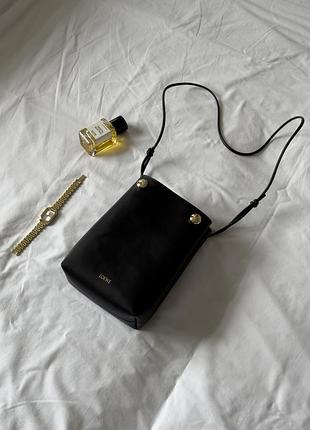 Сумка pebble pouch in smooth calfskin black 6