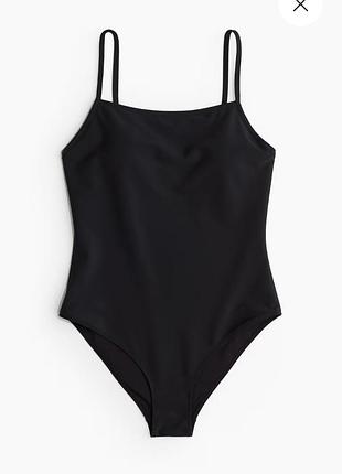 Новый купальник h&m моделирует фигуру