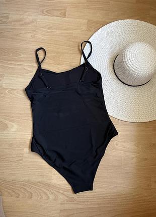 Новый купальник h&m моделирует фигуру 4