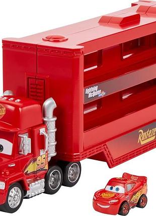 Mattel disney pixar cars асортимент mini racer транспортер з мініавтомобілем іграшки від 4 років gnw34