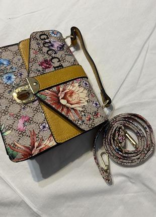 Сумка жіноча gucci з квітковим принтом, бежева