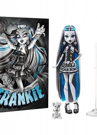 Monster high reel drama лялька франкі штейн в чорному та білому