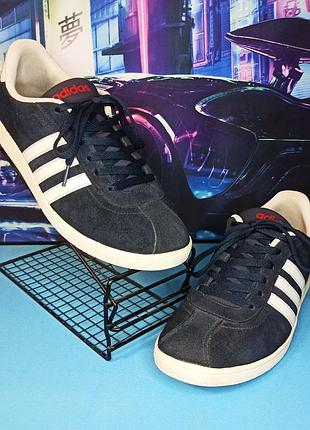 Adidas замшеві кросівки