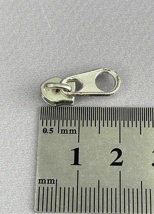 Бегунок для рулонной молнии тип-3, серебро 2