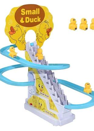 Интерактивная игрушка горка-трек с подъёмником small-duck 3 утят на горке с музыкой