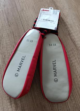 Тапки-шкаопетки, людина-павук 3
