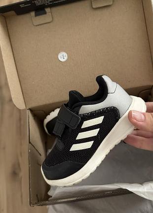 Кросівки для хлопчиків adidas чорні з білим