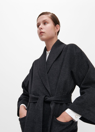 Шикарнейшее пальто деми , кимоно, премиум коллекция.4 фото