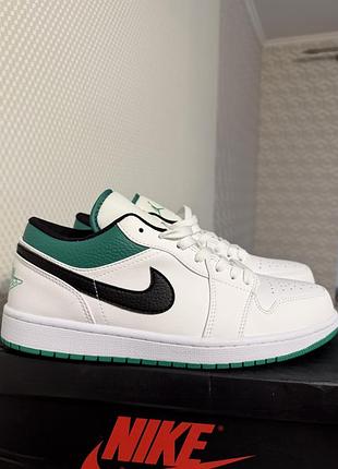 Кросівки чоловічі nike air jordan 1 retro low pine green білі з зеленим 44 розмір