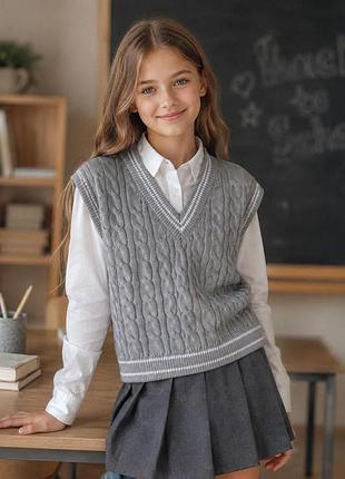 Детская вязаная жилетка с косами серая art knit
