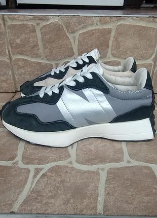 Спортивні бігові жіночі кросівки new balance.