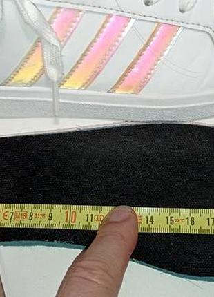 Брендовые кроссовки adidas. 3