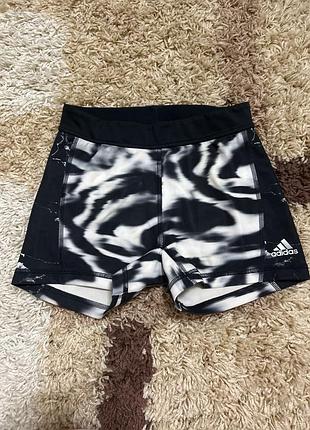 Шорти спортивні жіночі adidas