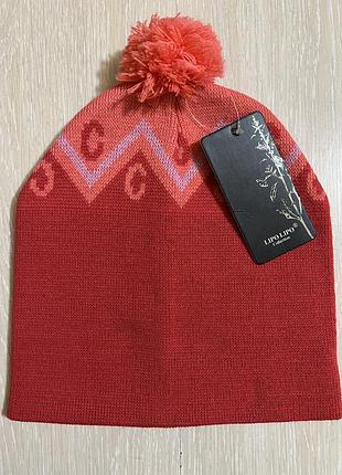 Шапка в наявності. 5