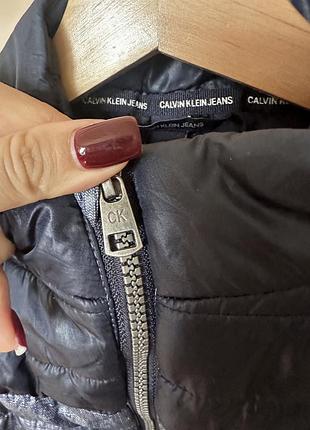 Безрукавка calvin klein 2