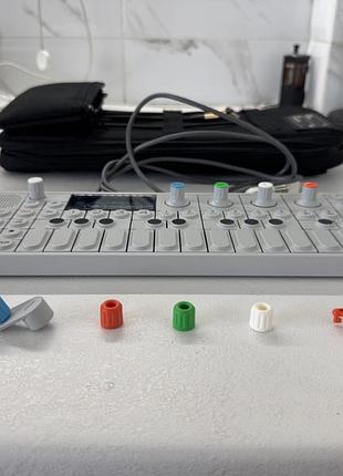 Синтезатор teenage engineering op-1 4