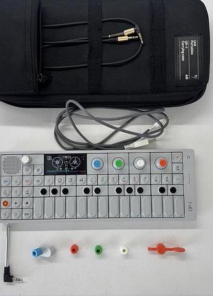 Синтезатор teenage engineering op-1