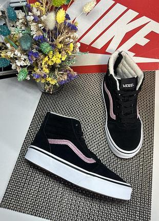 Оригінальні теплі кеди vans