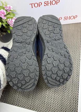 Оригінальні черевики quechua waterproof 4