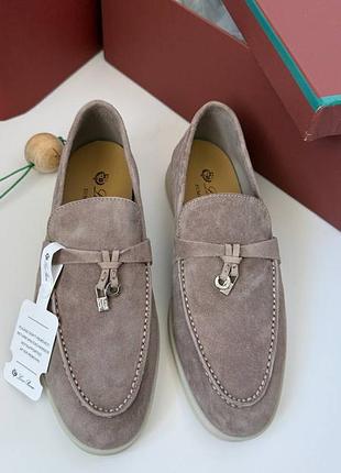 Лофери loro piana в наявності