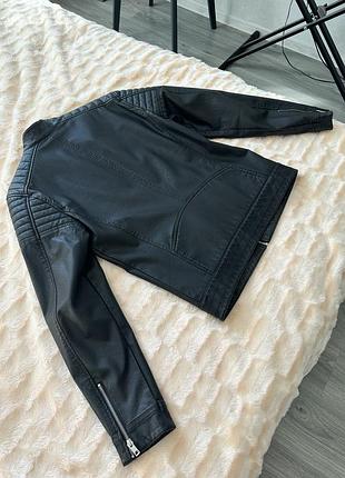 Куртка чоловіча pull bear шкіряна чорна розмір m 7