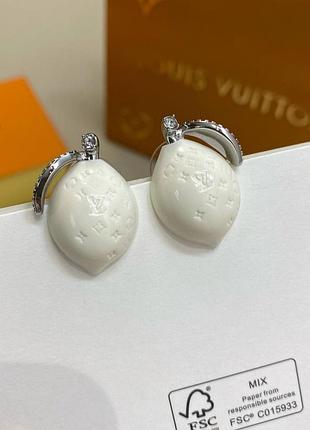 Сережки lv