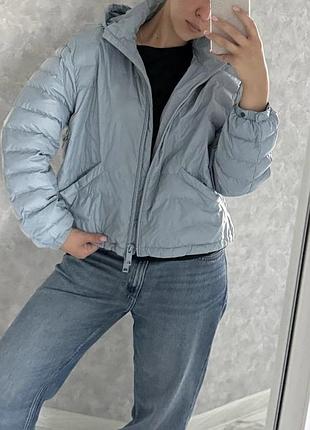 Продам курточку massimo dutti