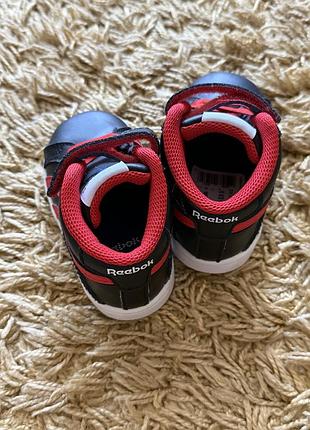 Нові черевички reebok 3