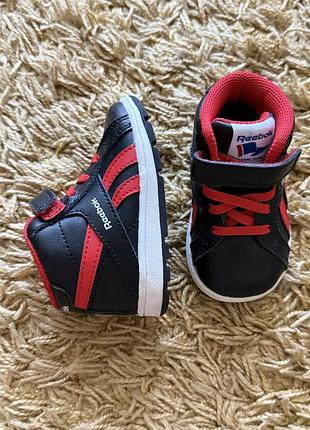 Нові черевички reebok 2