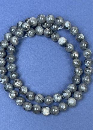 Бусини лаврикіт на волосіні гладка кулька d 7 мм+- l-39см +-